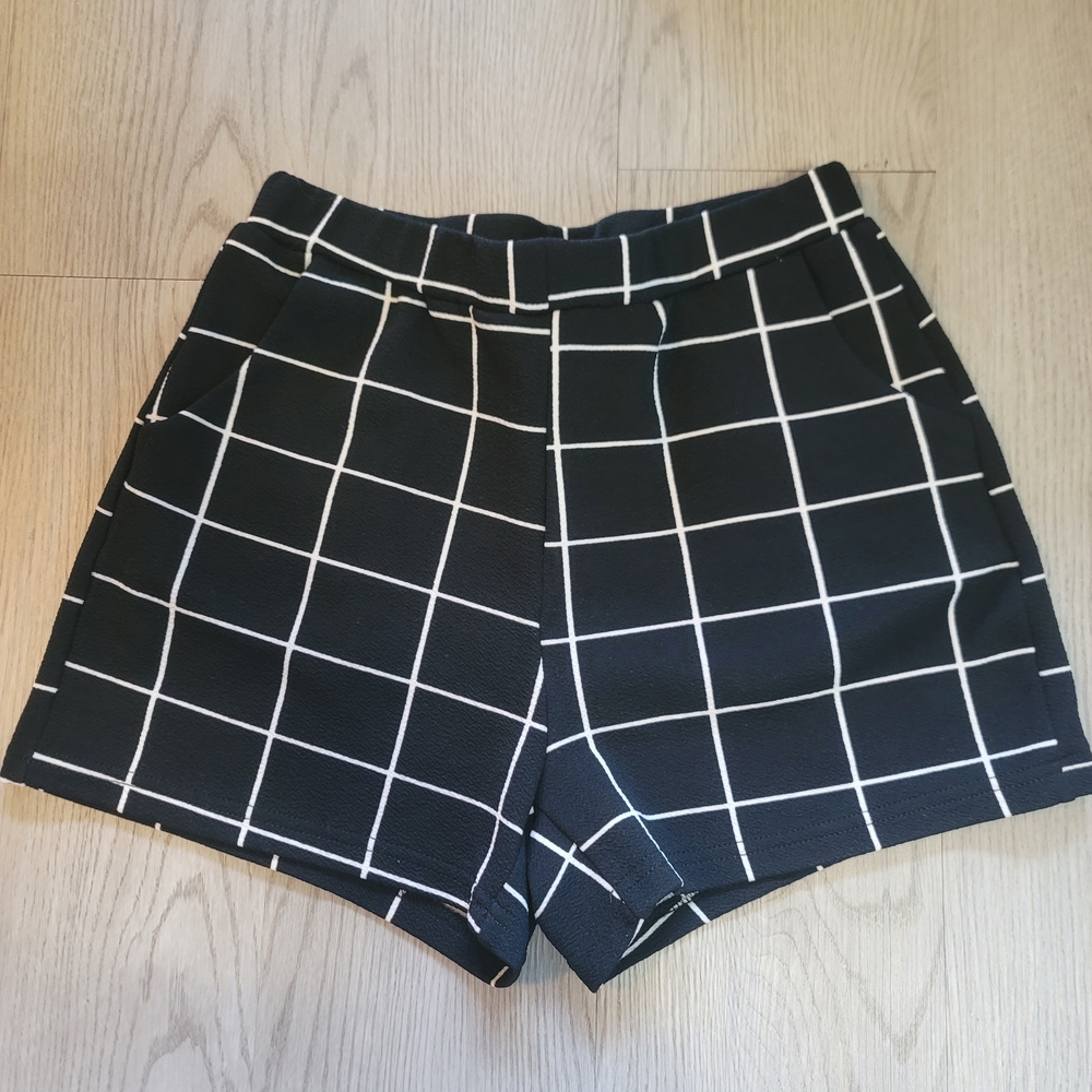 SHEIN Black and White Grid Pattern Shorts